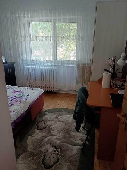 Apartament cu 3 camere decomandat în Păcurari