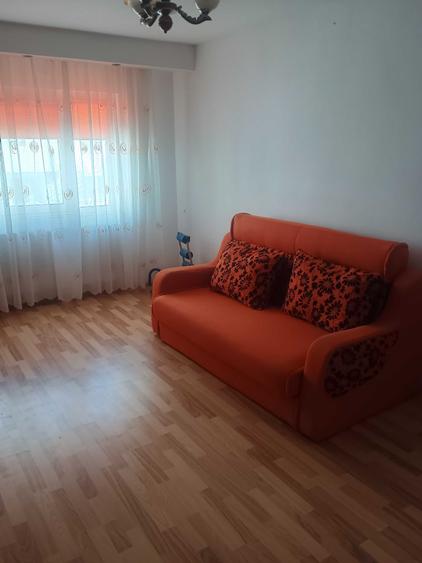 Apartament de vanzare - 3