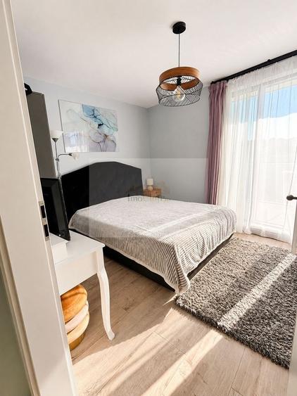 Apartament cu 3 camere semidecomandat, mobilat în Semicentral