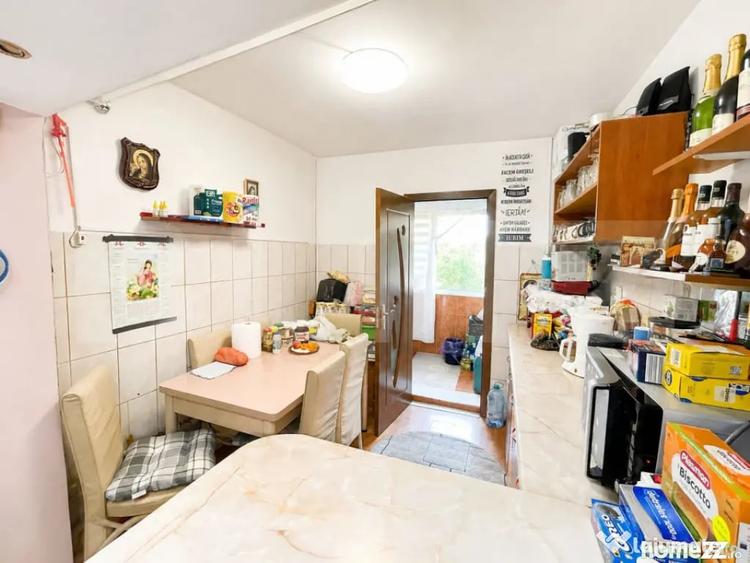 Apartament cu 2 camere decomandat în Sărari