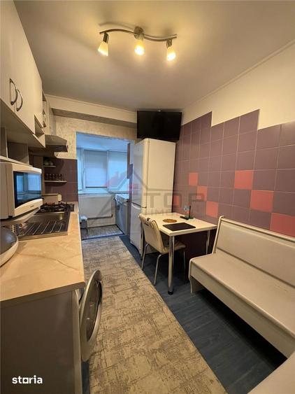 Apartament cu 2 camere semidecomandat în Podu Roș