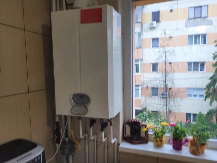 Apartament cu 3 camere semidecomandat în Banat