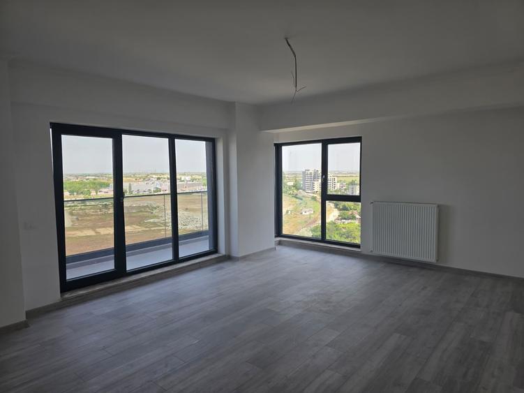 Apartament cu 3 camere decomandat în Energia