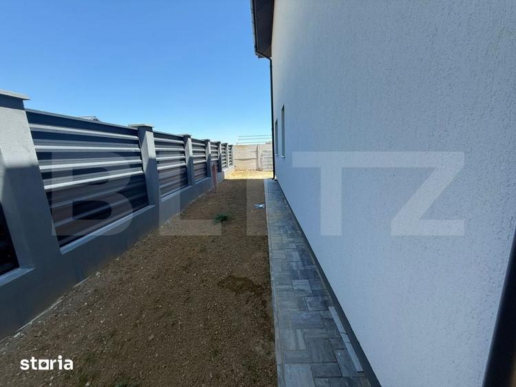 Casă cu 5 camere cu Teren 329 Mp în Cârcea