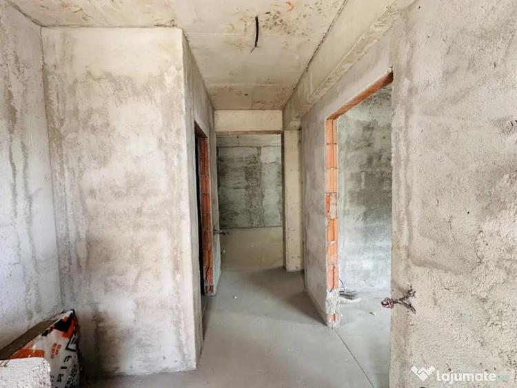 Casă cu 4 camere cu Teren 227 Mp în Chiajna