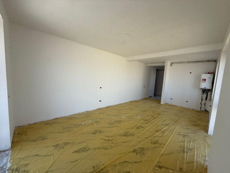 Apartament cu 2 camere decomandat în Girocului