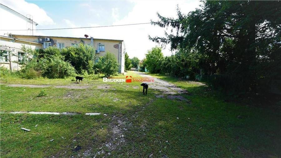 Spațiu comercial, de 1,500 mp, în Vașcău
