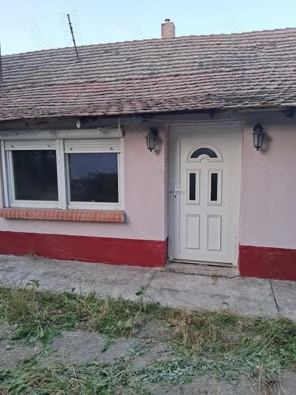 Casă cu 3 camere cu Teren 1200 Mp în Central