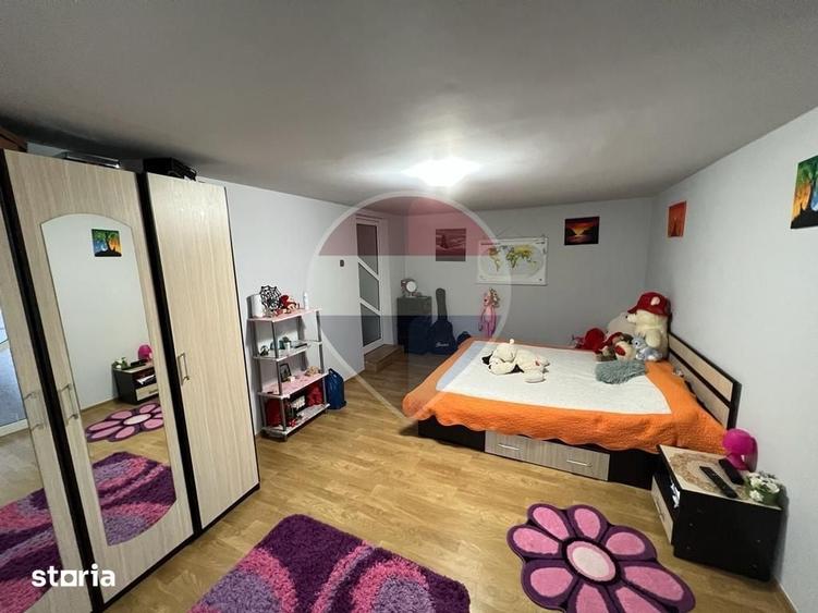 Casă cu 4 camere cu Teren 1256 Mp în Breaza