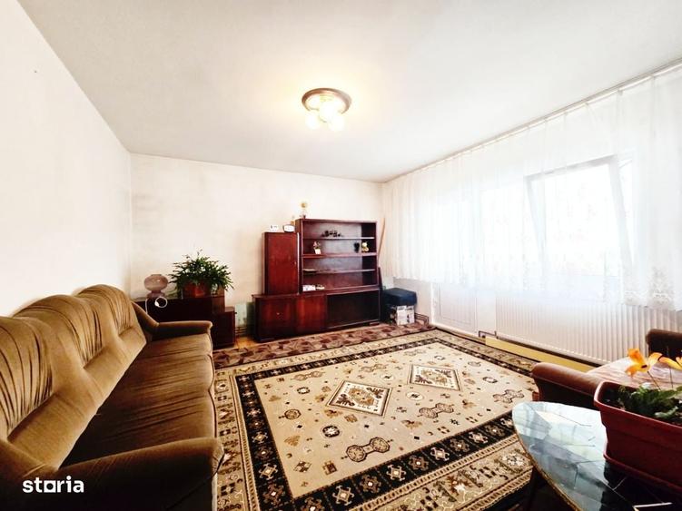 Apartament cu 3 camere decomandat în Micălaca