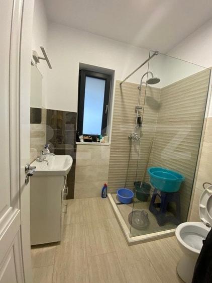 Casă cu Teren 3500 Mp în Cătina