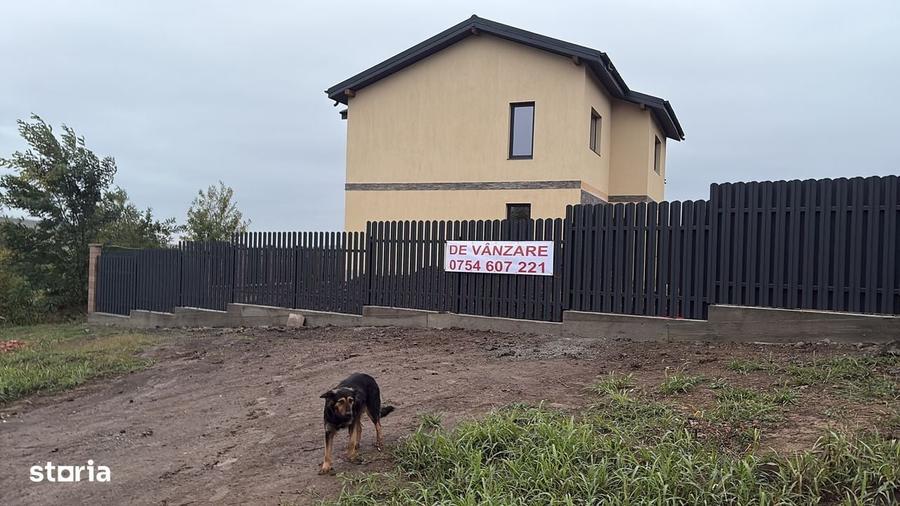 Casă cu 4 camere cu Teren 750 Mp în Copou