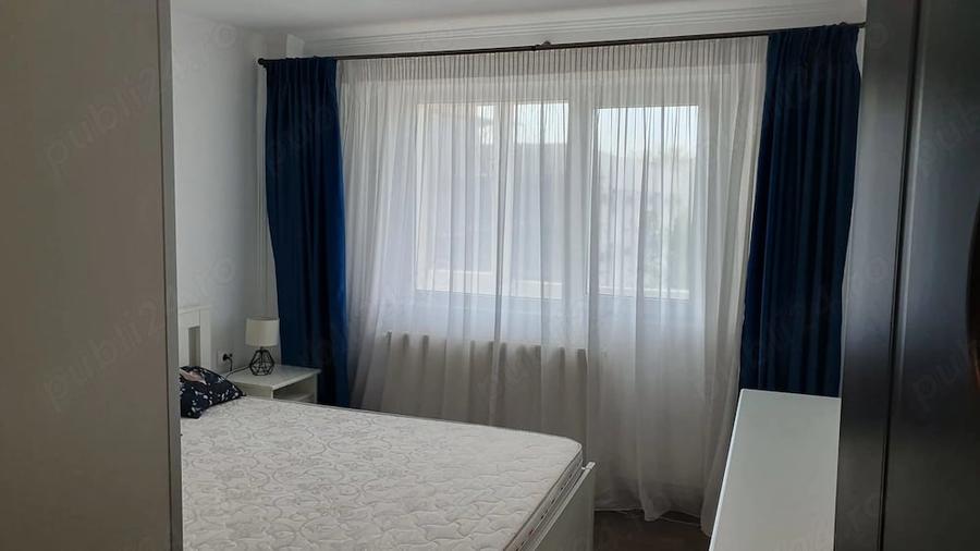 Apartament cu 3 camere semidecomandat în Sud