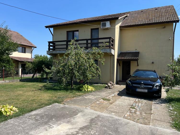 Casă cu 4 camere în Cornetu