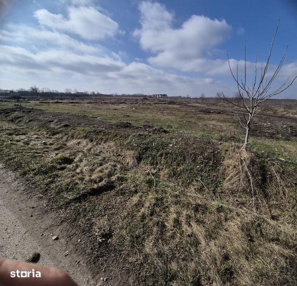 Teren de 846 mp, în Gura Ocniței