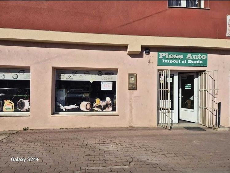 Spațiu comercial, de 110 mp, în Central