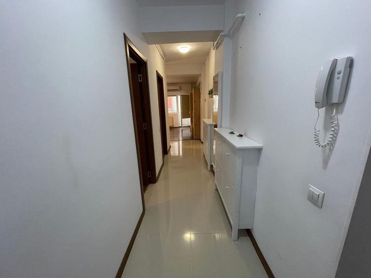 Apartament cu 2 camere decomandat, mobilat în Central