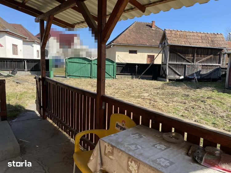 Casă cu 1 camere cu Teren 4400 Mp în Păsăreni