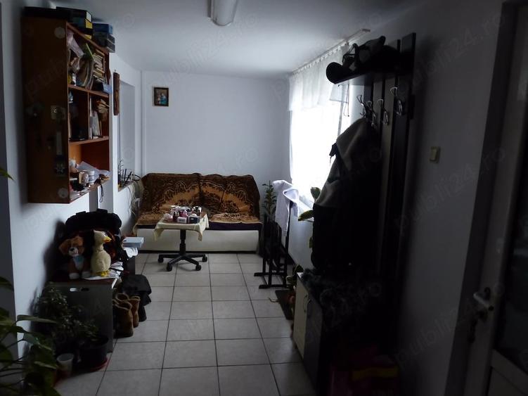 Casă cu 3 camere în Central
