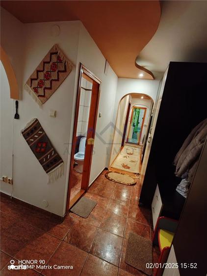 Apartament cu 3 camere decomandat în Unirii Sud