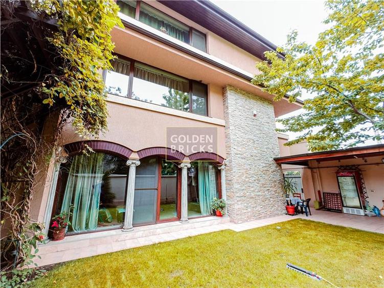 Casă individuală cu 4 camere cu Canalizare în Unirii