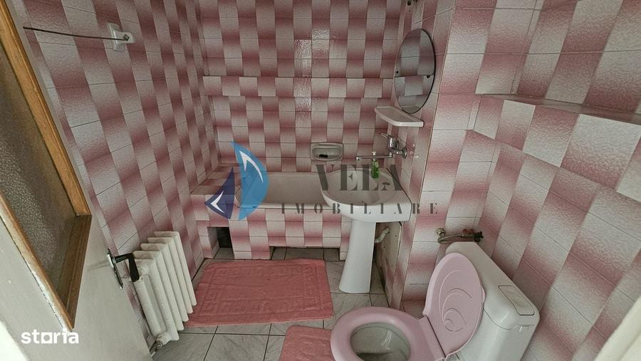 Apartament cu 4 camere decomandat în Reghin
