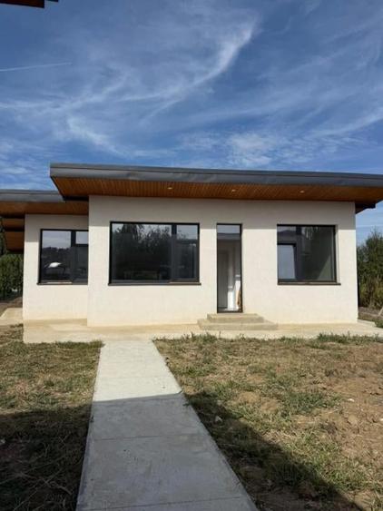 Casă individuală cu 3 camere cu Teren 501 Mp în Bolintin-Deal