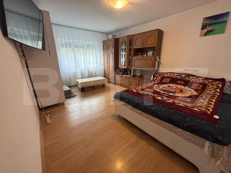Apartament cu 2 camere decomandat în Filiași