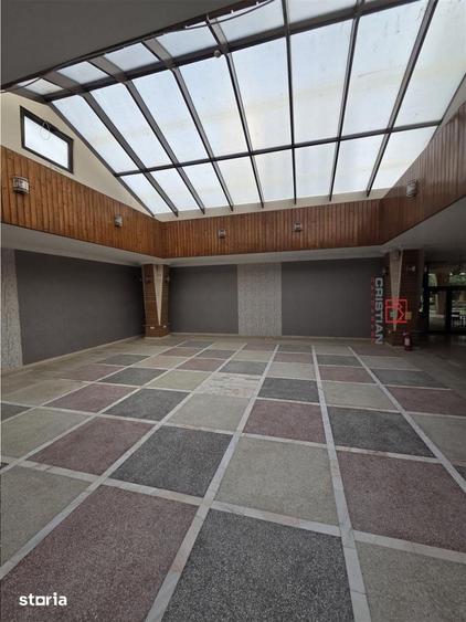 Spațiu comercial, de 9,625 mp, în Central