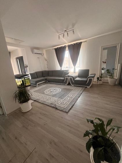 Casă individuală cu 4 camere cu Teren 440 Mp în Sânmihaiu Român