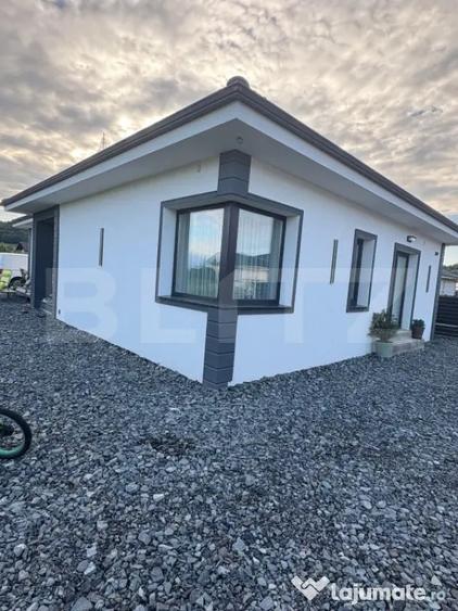 Casă cu 3 camere cu Teren 650 Mp în Central