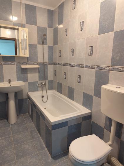 Apartament cu 2 camere semidecomandat în Turnișor