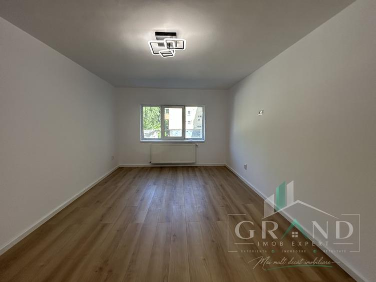 Apartament cu 3 camere decomandat în Zorilor