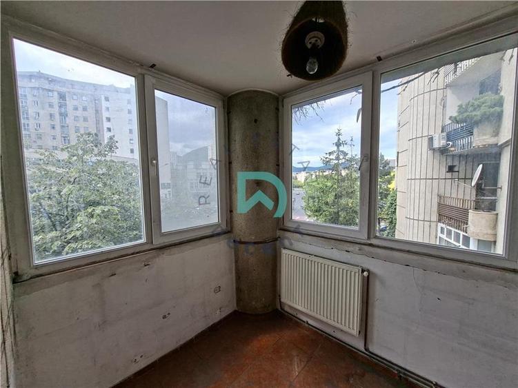 Apartament cu 3 camere decomandat în Centrul Civic
