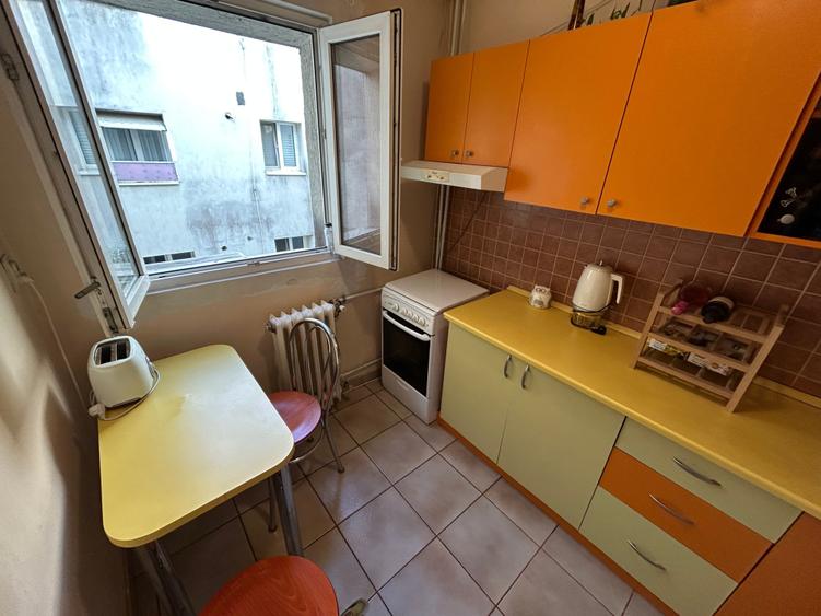 Apartament cu 2 camere semidecomandat în Dorobanți