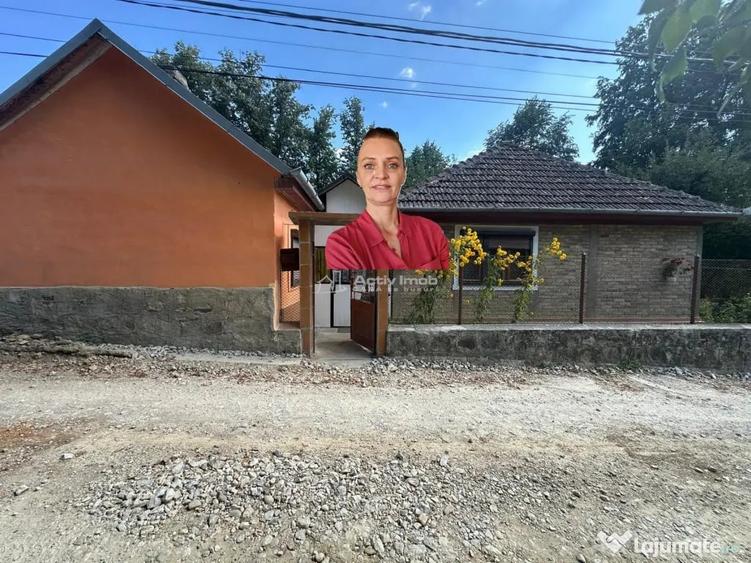 Casă cu 3 camere cu Teren 536 Mp în Central