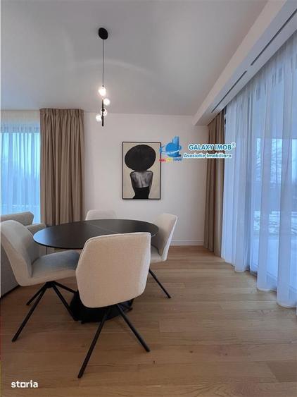 Apartament cu 4 camere, mobilat în Central