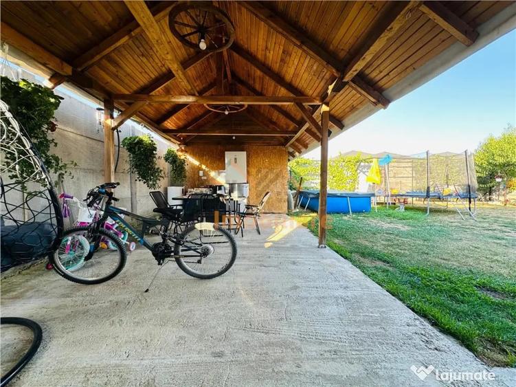 Casă cu 4 camere cu Teren 400 Mp în Oșorhei