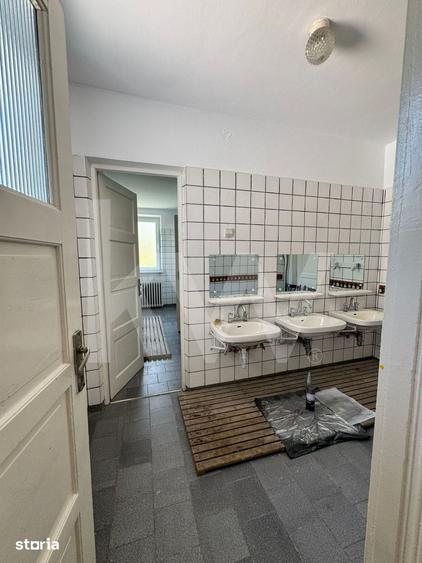 Casă cu 5 camere cu Teren 400 Mp în Central