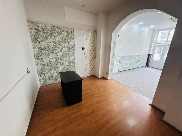 Spațiu comercial, de 40 mp, în Central