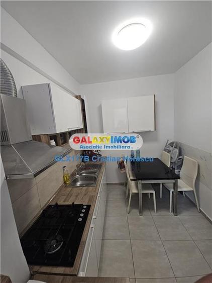 Apartament cu 3 camere semidecomandat în Bucureștii Noi