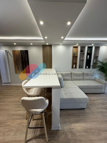 Apartament cu 2 camere semidecomandat, mobilat în Dâmbul Rotund