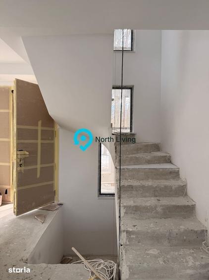 Casă cu 7 camere cu Teren 400 Mp în Gruiu