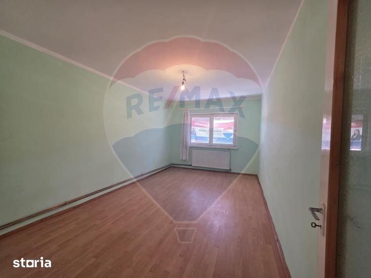 Apartament cu 2 camere decomandat în Vitrometan