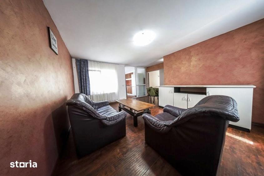 Apartament cu 3 camere decomandat în Central