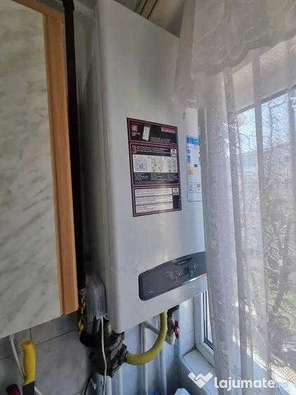 Apartament cu 3 camere semidecomandat în Km 4