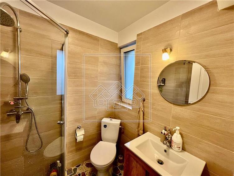 Duplex cu 3 camere cu Canalizare în Șelimbăr