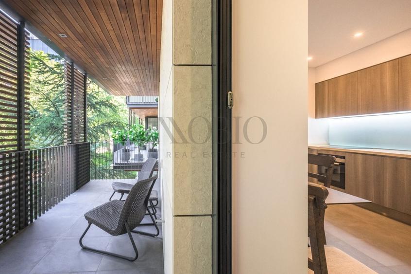 Apartament cu 5 camere în Primăverii