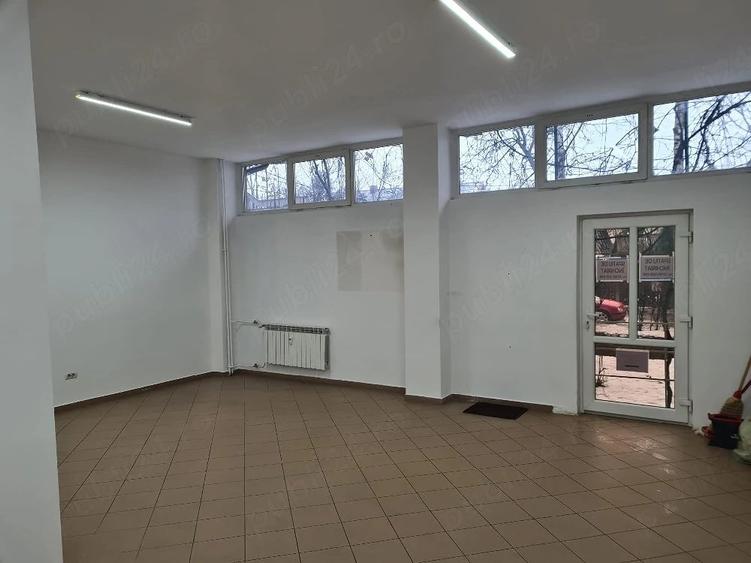 Spațiu comercial, de 80 mp, în Central
