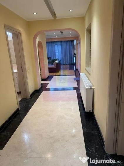 Apartament cu 3 camere decomandat în Parcul Circului